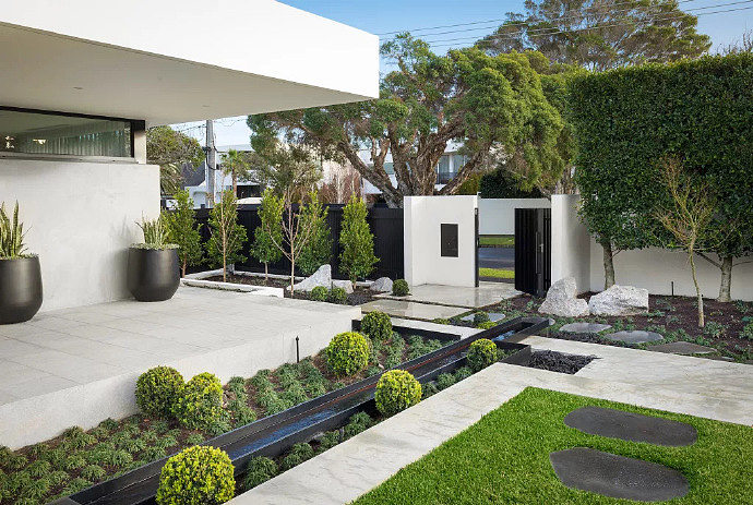 1699236971964704.jpg 现代.jpg